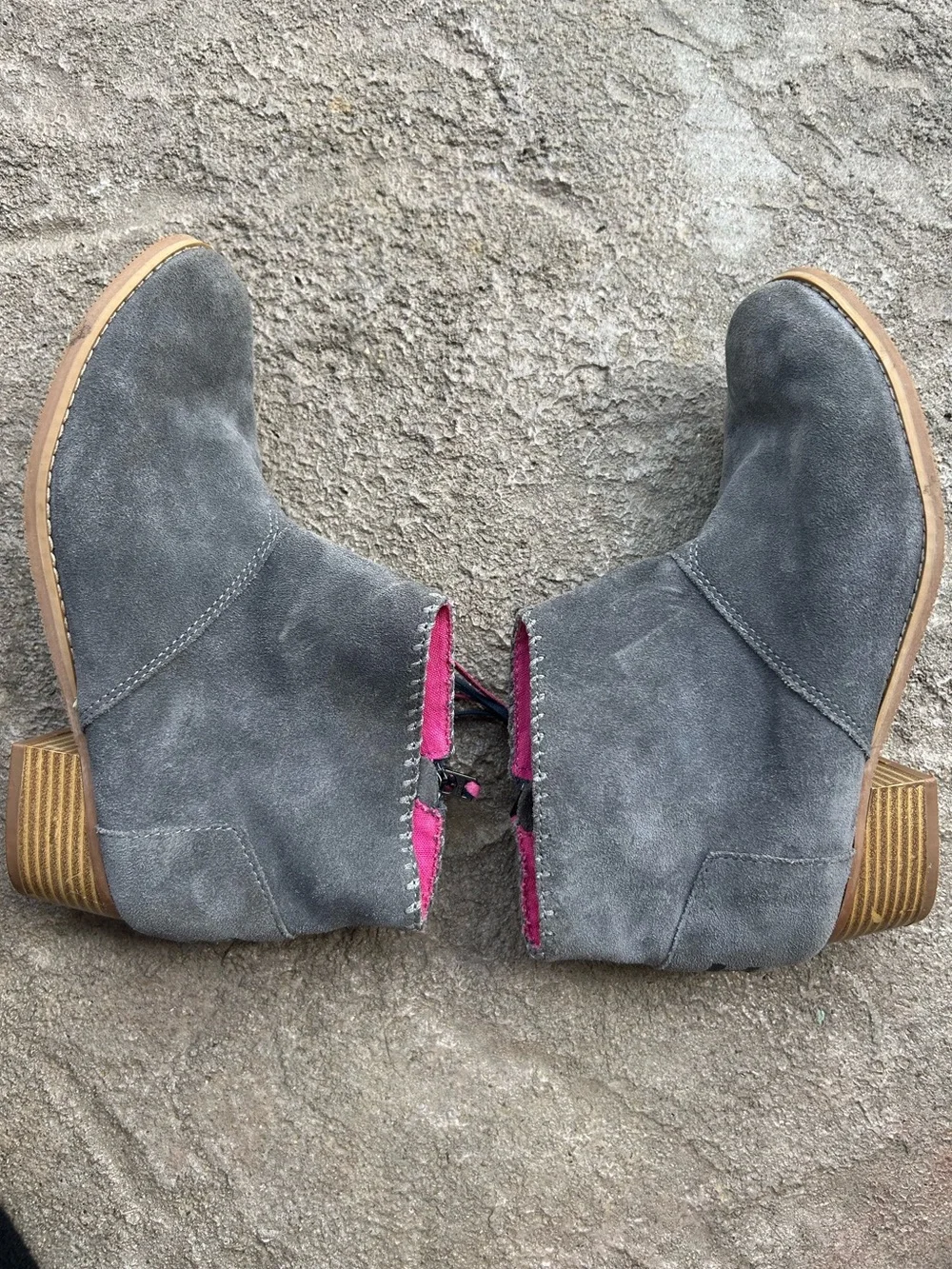 TOMS Girls 4 Leila Booties Grey Suede Ankle Boots Pink Navy tassels